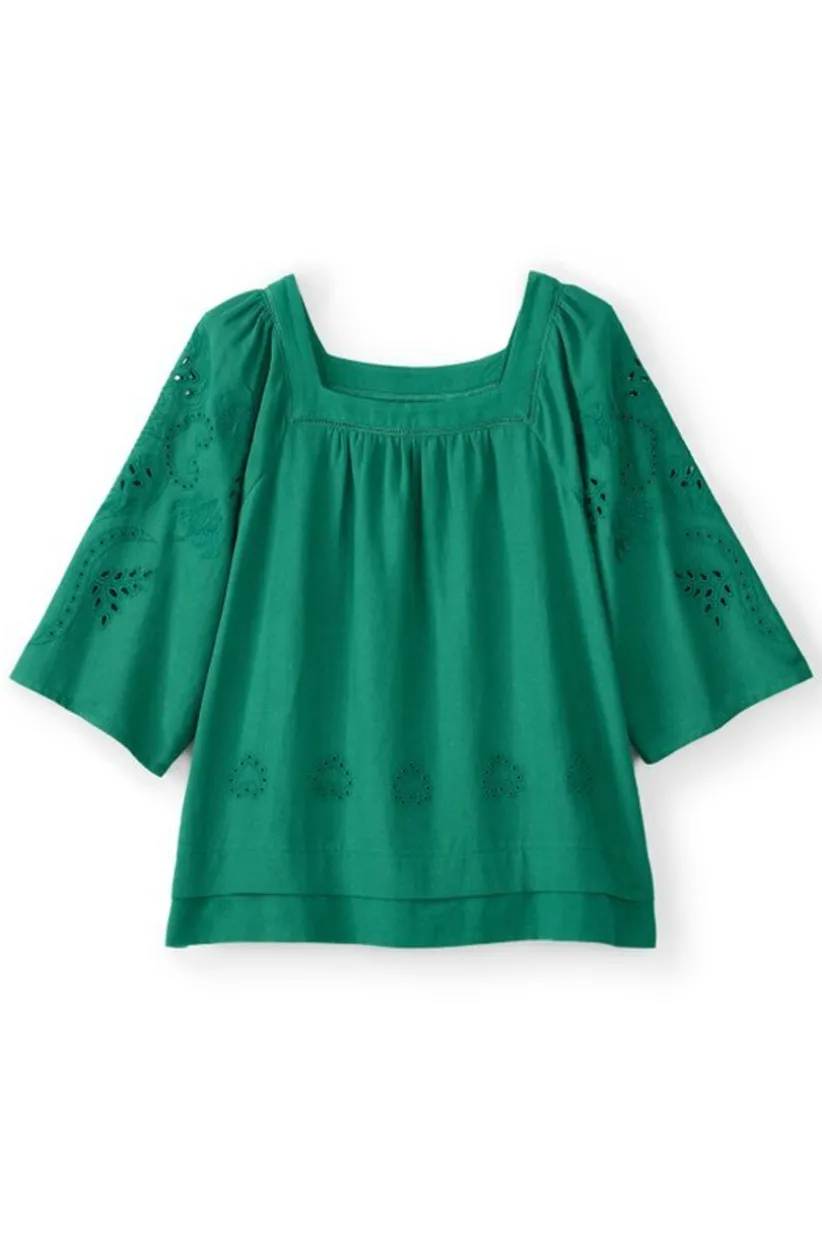Avery Top