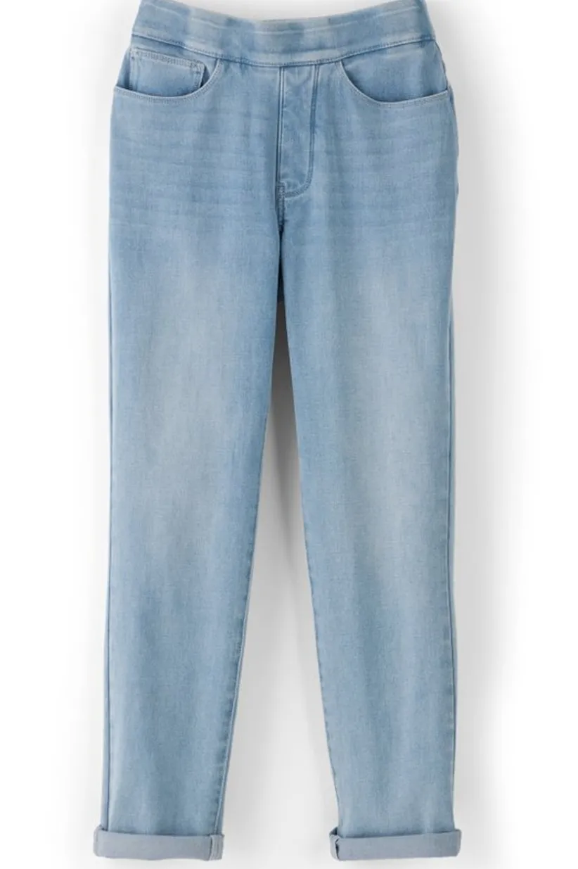 The Ultimate Denim Pull-On Crop