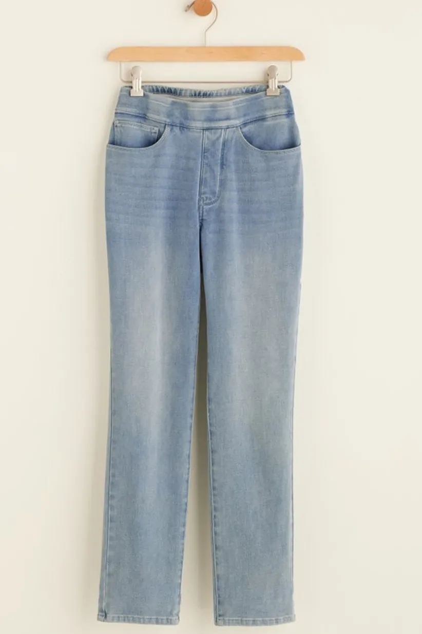 The Ultimate Denim Pull-On Crop